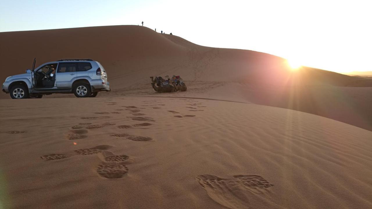 Sahara Tours luxury camp Hotel Merzouga Bagian luar foto
