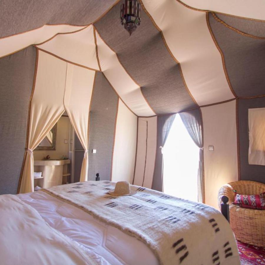 Sahara Tours luxury camp Hotel Merzouga Bagian luar foto