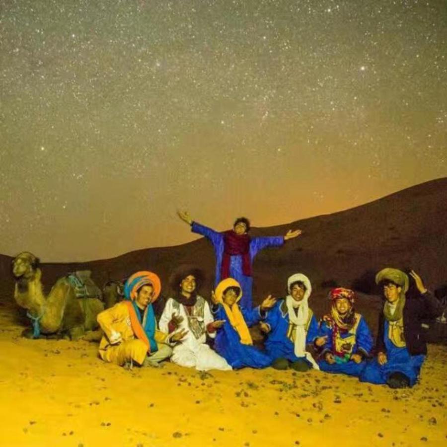 Sahara Tours luxury camp Hotel Merzouga Bagian luar foto