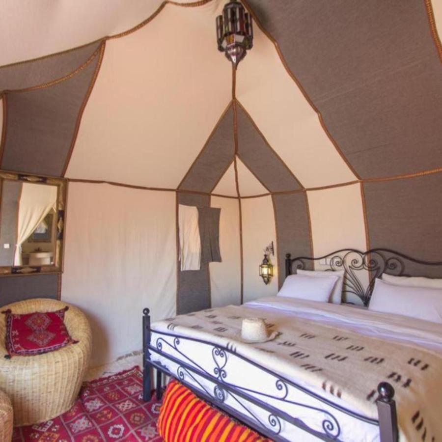 Sahara Tours luxury camp Hotel Merzouga Bagian luar foto