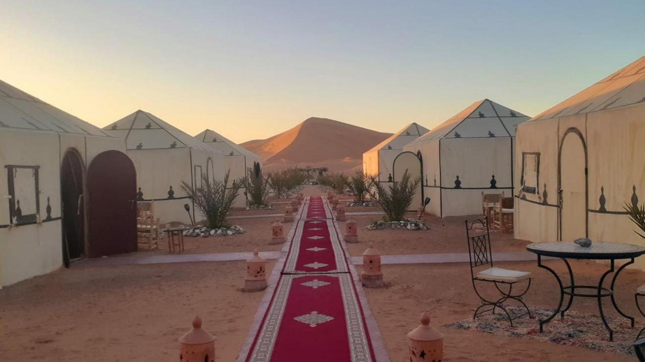 Sahara Tours luxury camp Hotel Merzouga Bagian luar foto