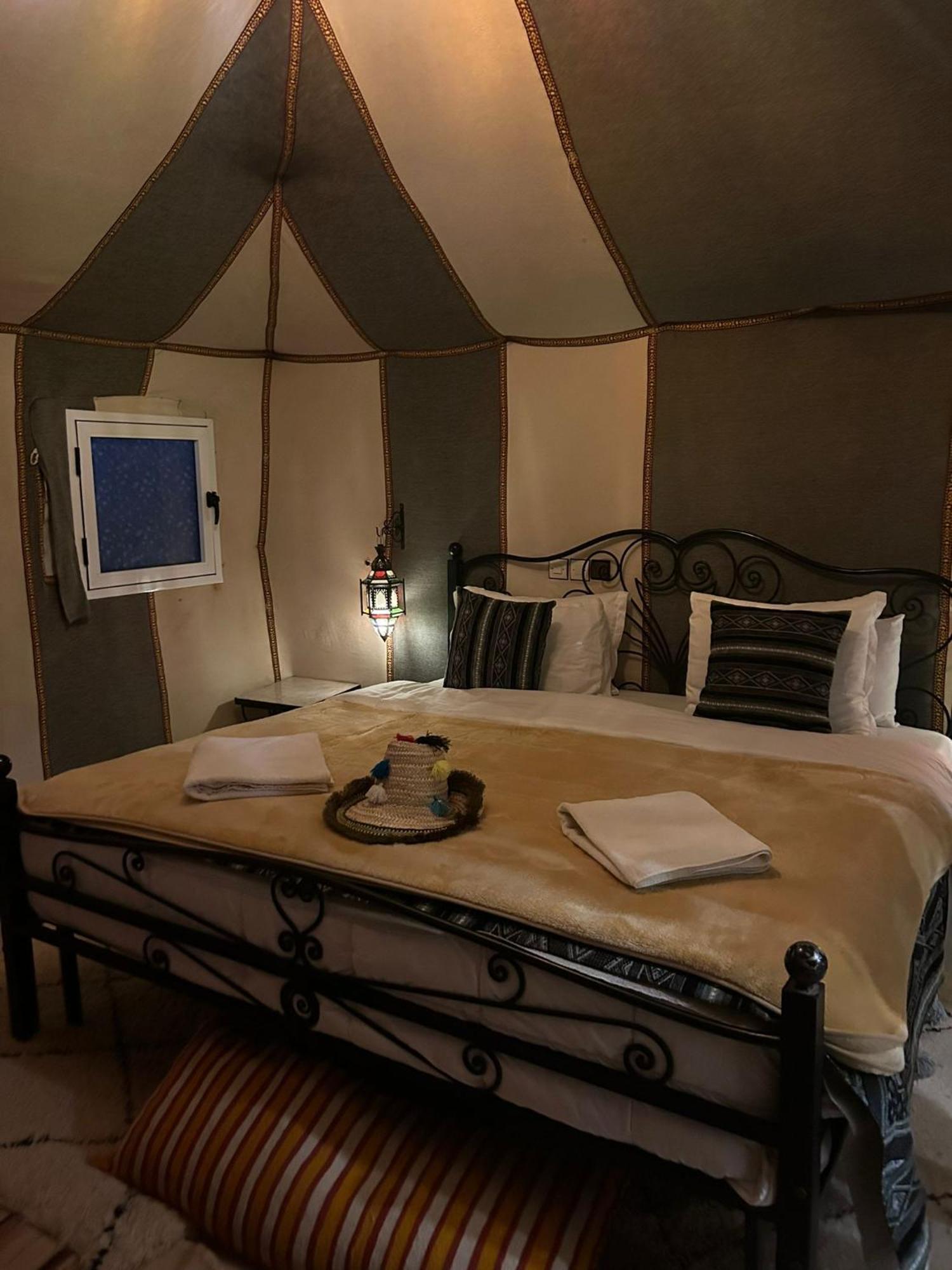 Sahara Tours luxury camp Hotel Merzouga Bagian luar foto