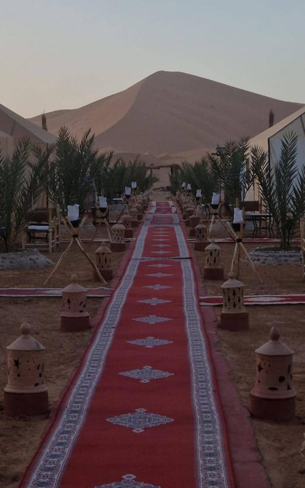 Sahara Tours luxury camp Hotel Merzouga Bagian luar foto