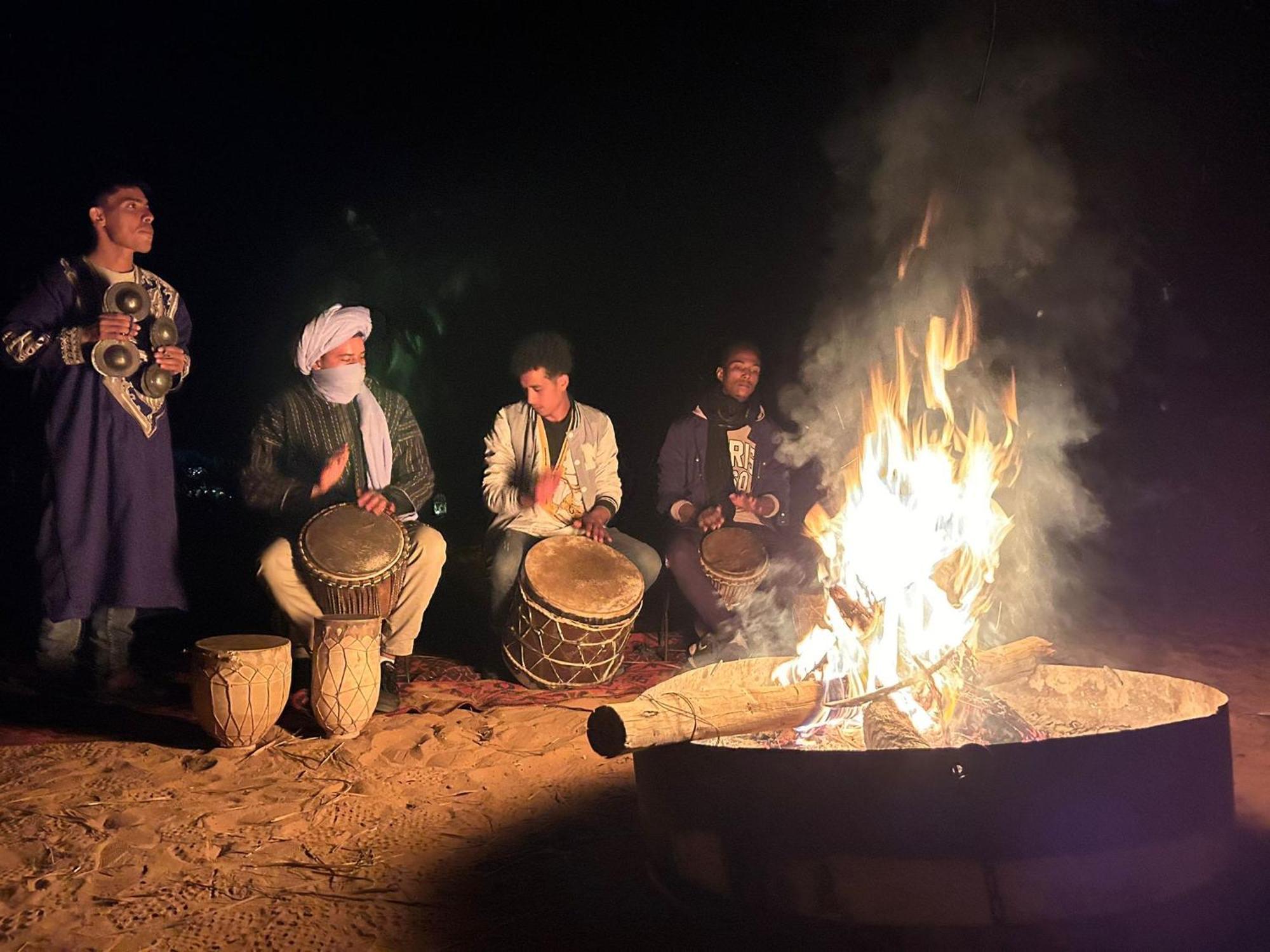 Sahara Tours luxury camp Hotel Merzouga Bagian luar foto
