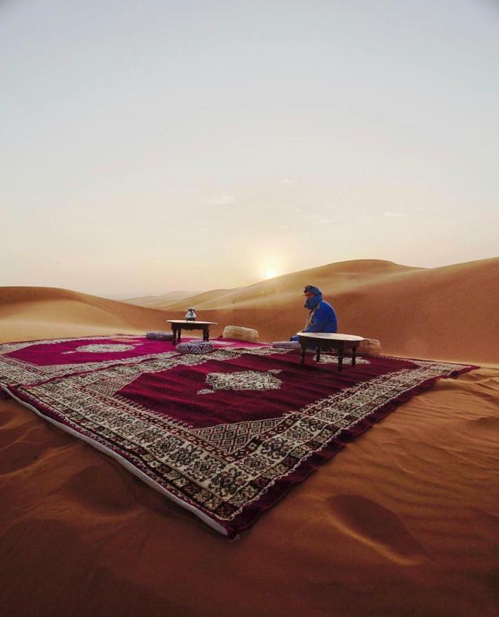 Sahara Tours luxury camp Hotel Merzouga Bagian luar foto